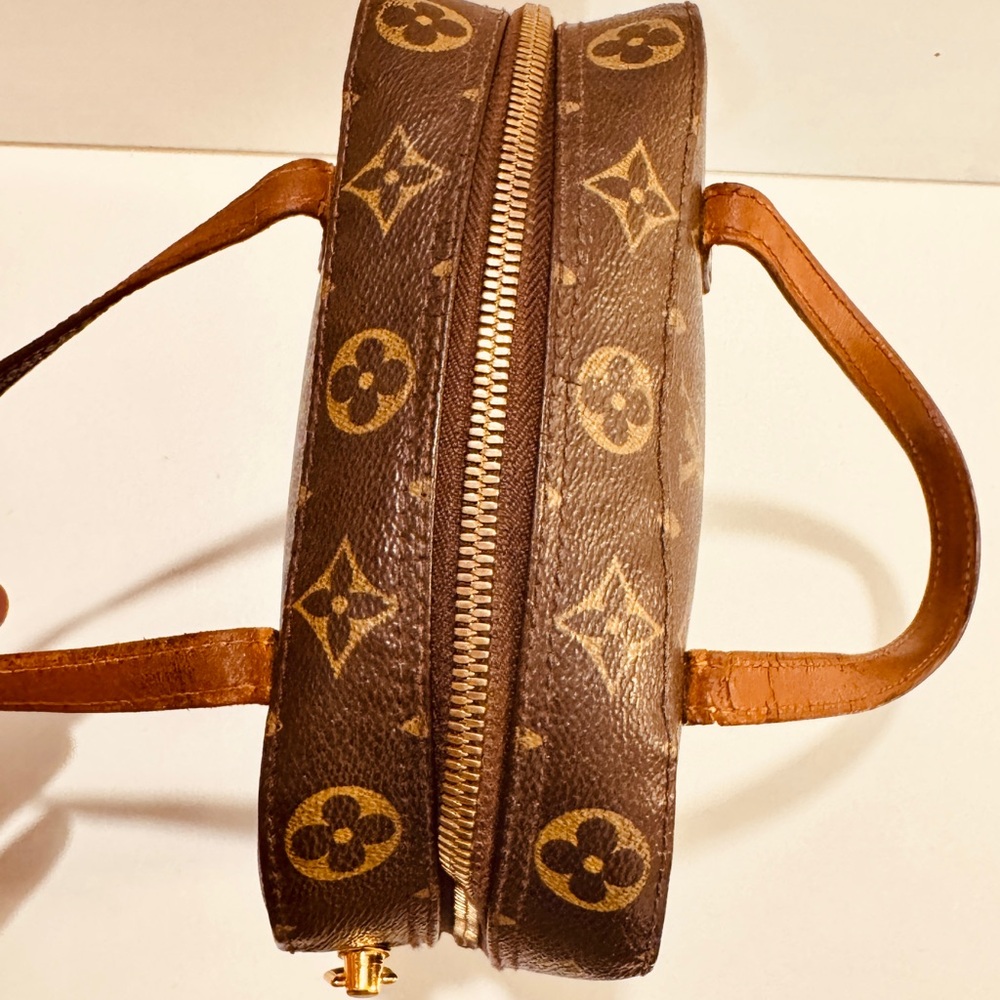 Louis Vuitton monogram hand bag can be attached a strap on it to be shoulder bag - Picture 15 of 16